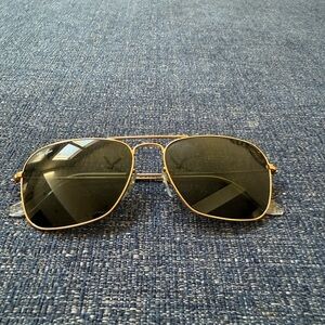 Ray-Ban Gold Frame Sunglasses with Dark Lenses Ray-Ban RB3648